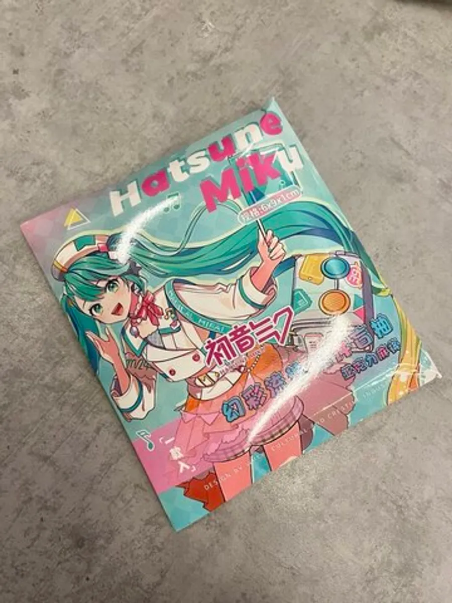 Случайный акриловый брелок Hatsune Miku