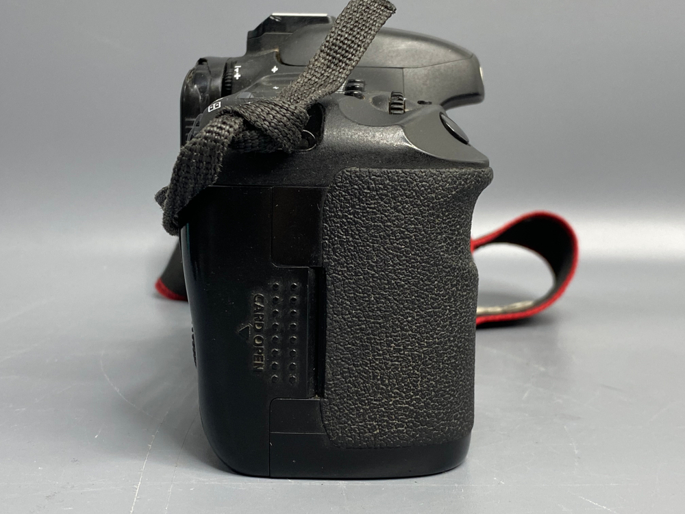 Canon EOS 7D 1.020.000 кадров