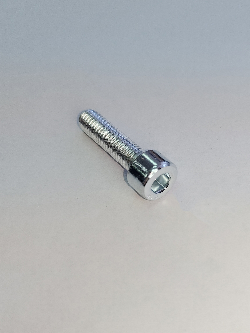 8х30 ОЦ. Винт П/Р с внут.шестигр. к.п.8.8 DIN912 (100 шт)