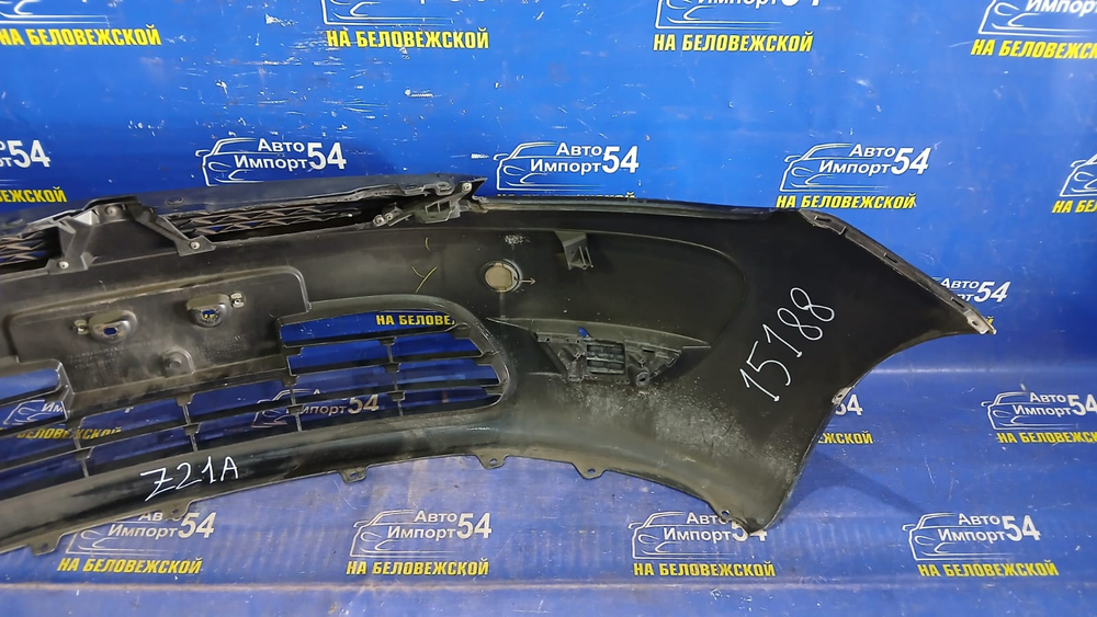 Бампер передний MITSUBISHI COLT 2008-2012