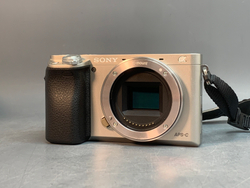 Sony A6000 kit 16-50mm 1.8 OSS 2.670 кадров