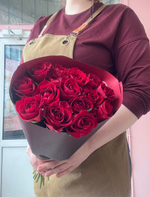 Букет из 15 красных роз 40см