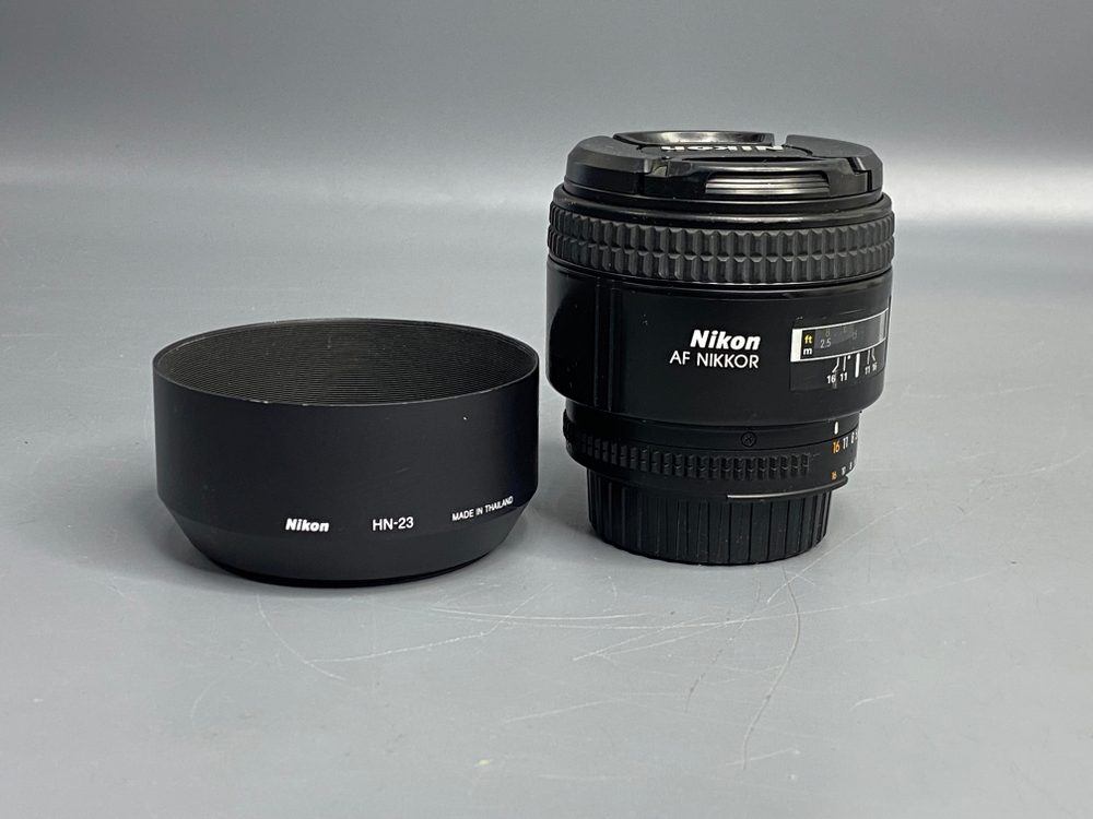 Nikon AF Nikkor 85mm f/1.8D