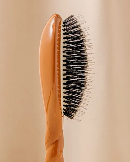 La Bonne Brosse N.02 The Essential Do It All Brush
