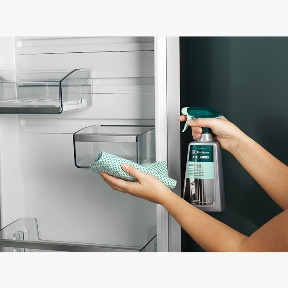 ELECTROLUX очищающий спрей для ХОЛОДИЛЬНИКОВ 500 мл. (Из Финляндии)