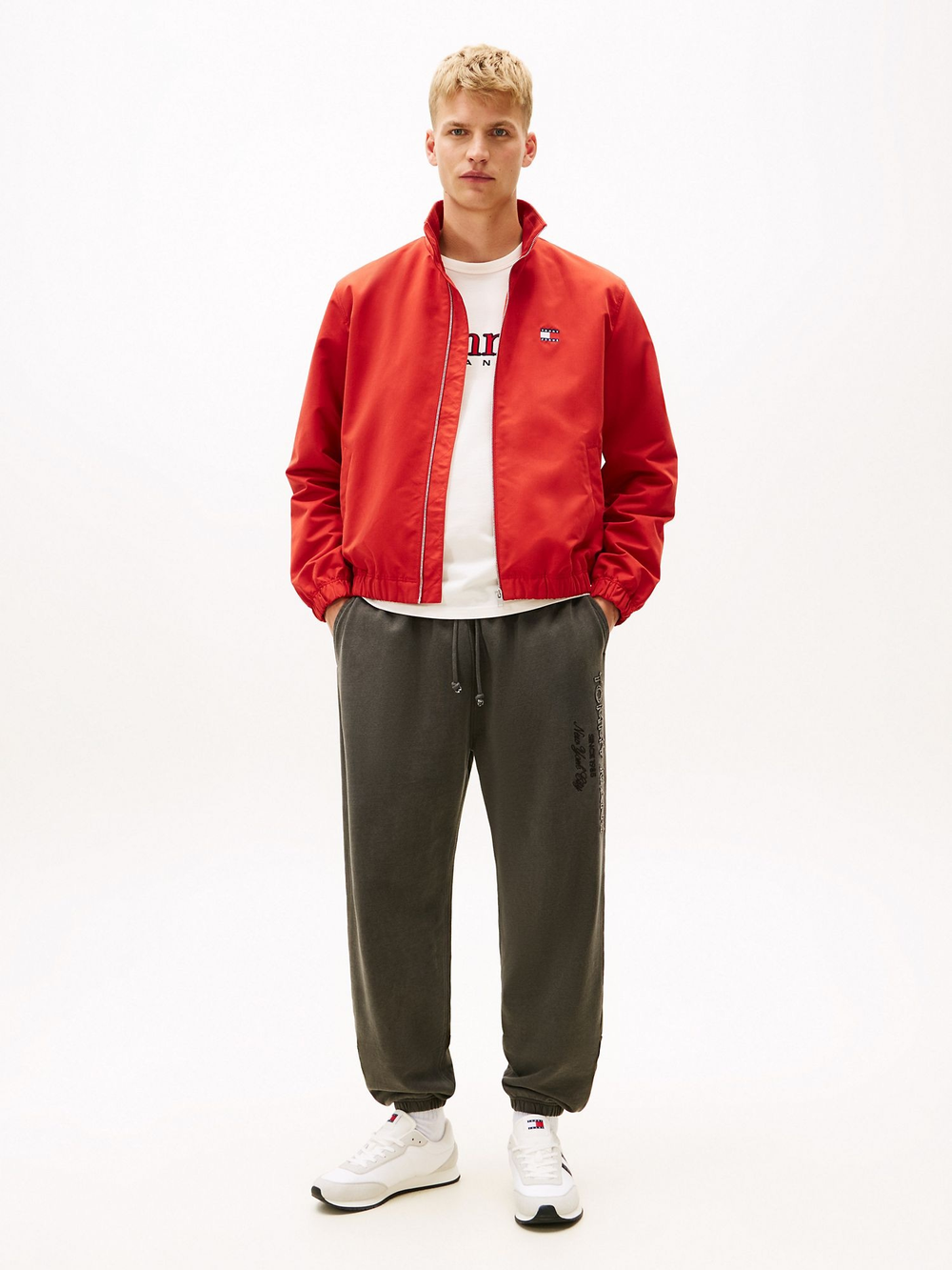Брюки Tommy Jeans Garment-Dyed Washed Black