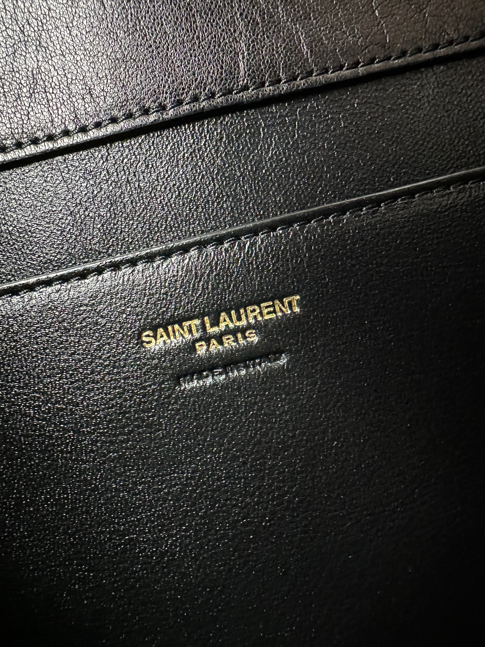 Клатч Saint Laurent Cassandre Large Envelope Pouch