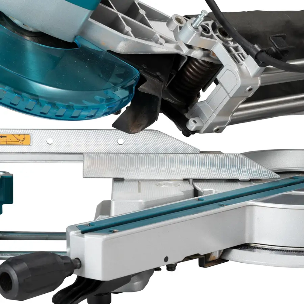 Торцовочная пила Makita LS1110F