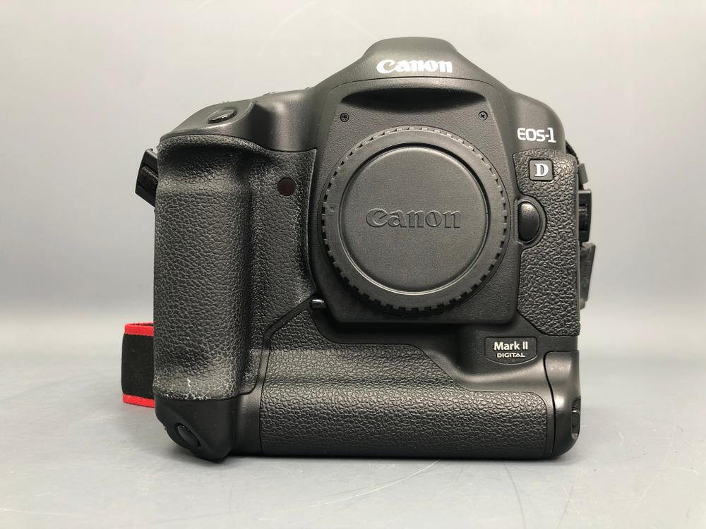 Canon EOS-1D Mark II