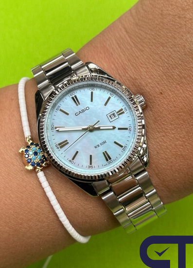 Casio LTP-1302DS-2A — женские часы с голубым перламутровым циферблатом и датой