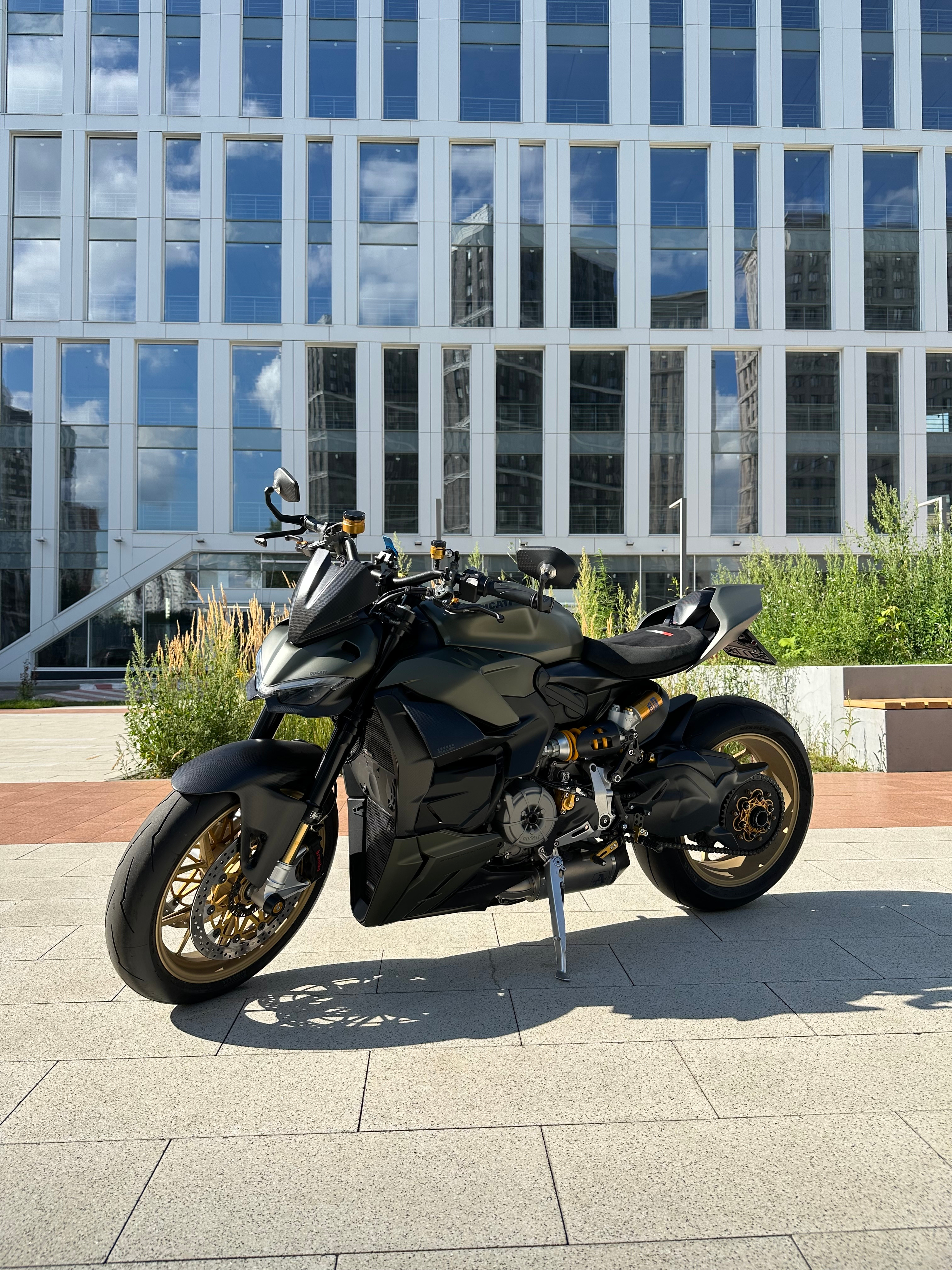 Ducati Streetfighter V2 2023