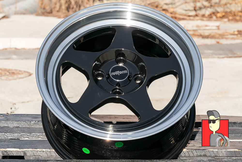 Комплект дисков Rotiform 15x7 et35 4x100