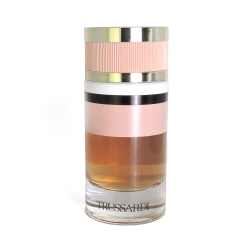 Trussardi Trussardi (Trussardi New Feminine) — парфюмерная вода для женщин.