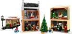 Конструктор LEGO Powered UP 10308 Главная праздная улица