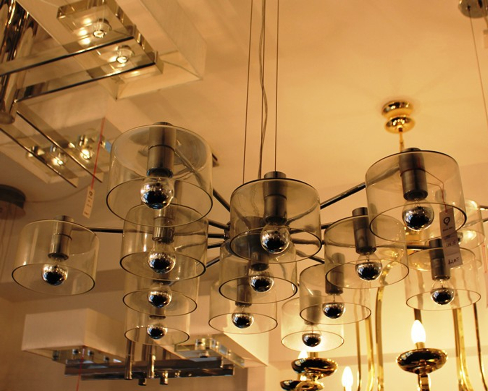 люстра  Fiore Lamp  by  Marta Laudani and Marco Romanelli ( 12  ламп)