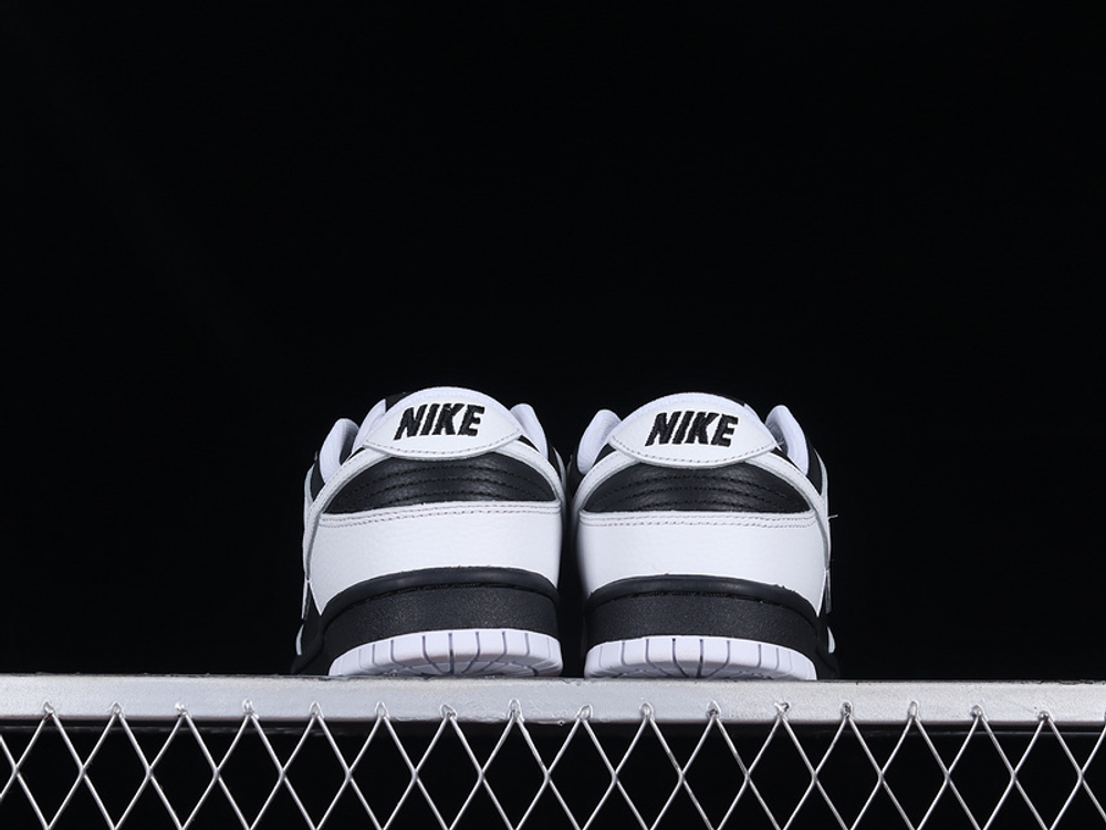 Nike Dunk Low Retro Reverse Panda