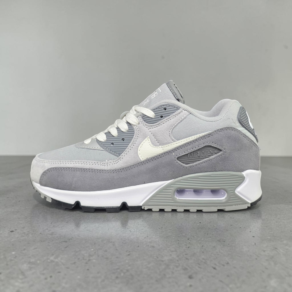 Nike Air Max 90 • Total Grey