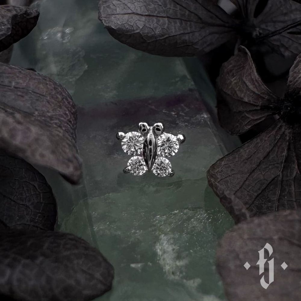 Накрутка "Butterfly" - Белое золото - White CZ Накрутка "Butterfly" - Белое золото - White CZ