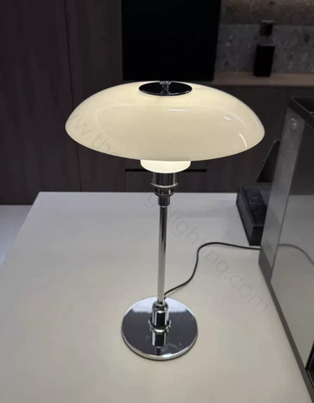Table design lamp Ph 2/1 by Louis Poulsen (gold)