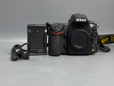 Nikon D700 2.600 кадров