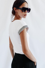 ФУТБОЛКА С ФУРНИТУРОЙ И ПУГОВИЦАМИ — ZARA