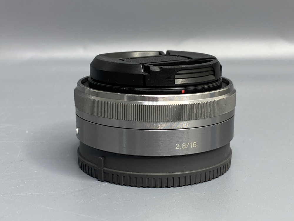 Sony E 16mm f/2.8