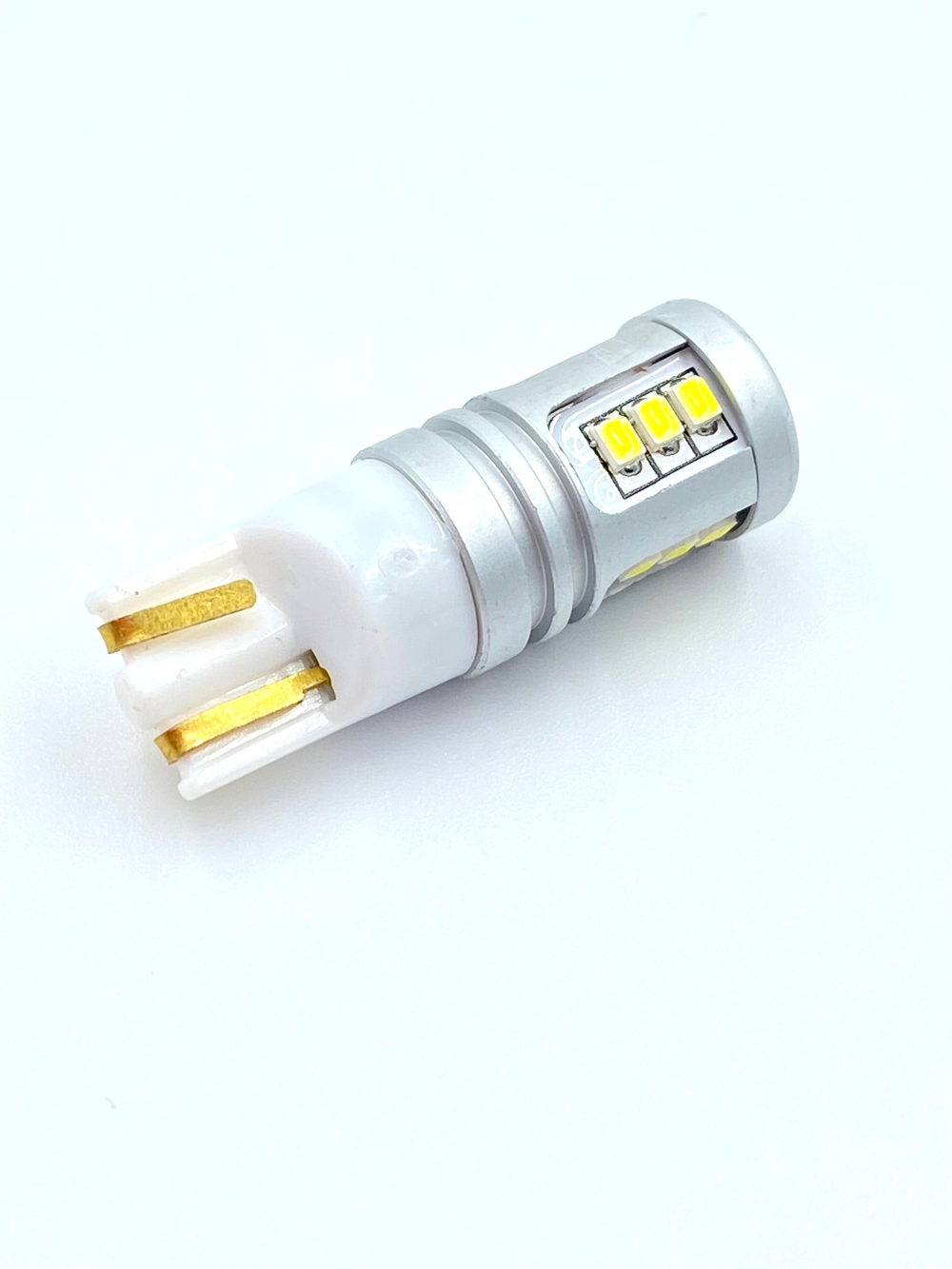 Лампа светодиодная бесцокольная Обманка T10 15 SMD Биполярная Аналог W5W Свет белый 9/32V