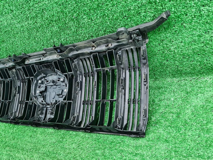 Решетка радиатора Toyota LC Prado 150 17-нв Black