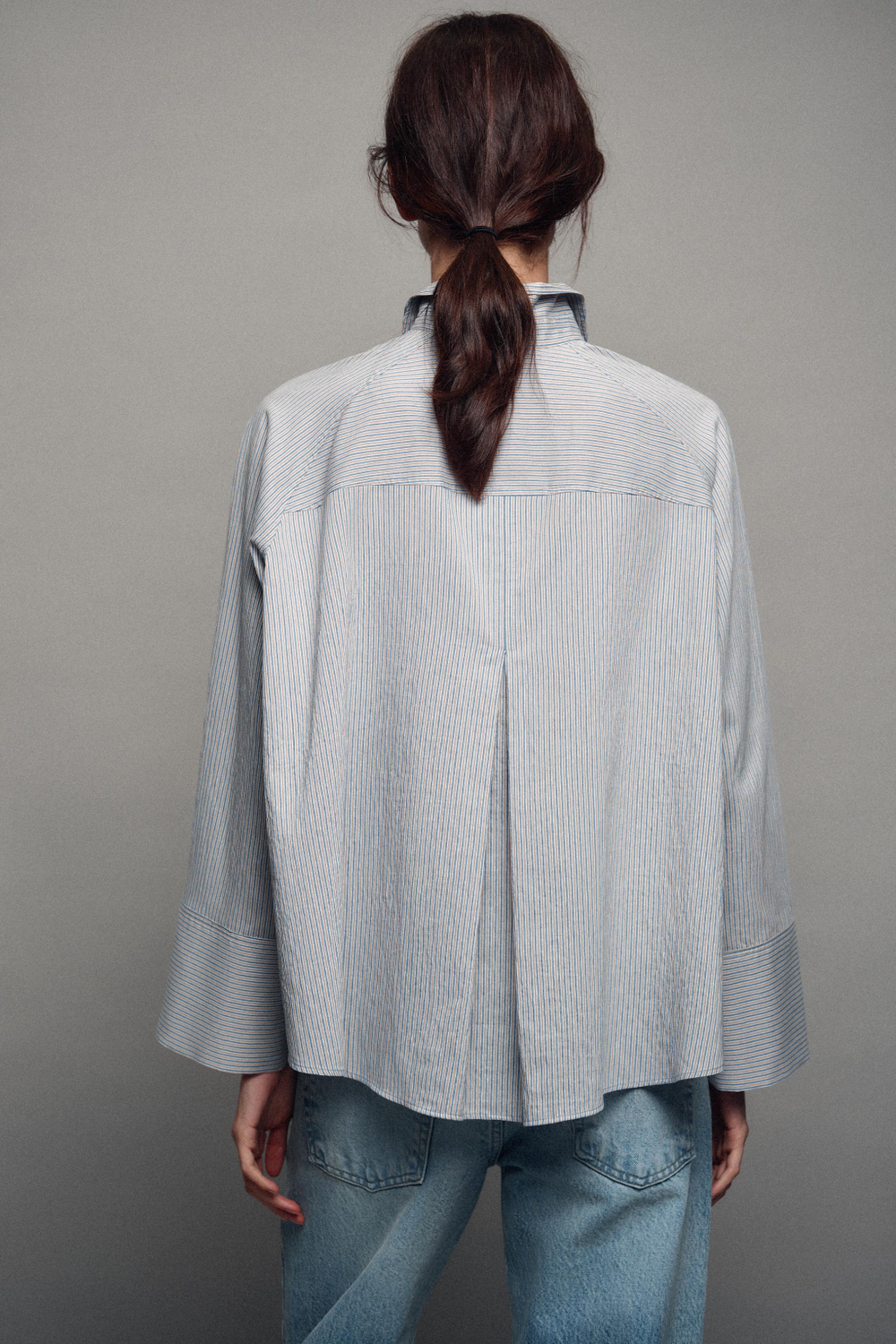 РУБАШКА В ПОЛОСКУ С ЗАПАХОМ — ZW COLLECTION — ZARA