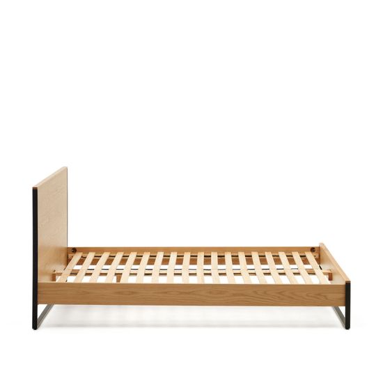 Taiana La Forma Кровать из шпона дуба со стальными ножками 160 x 200 см