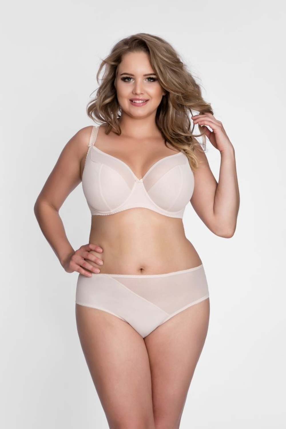 Бюстгальтер на косточках с чашками plus size из микрофибры и сетки (Размер: 100E) (Цвет: черный)