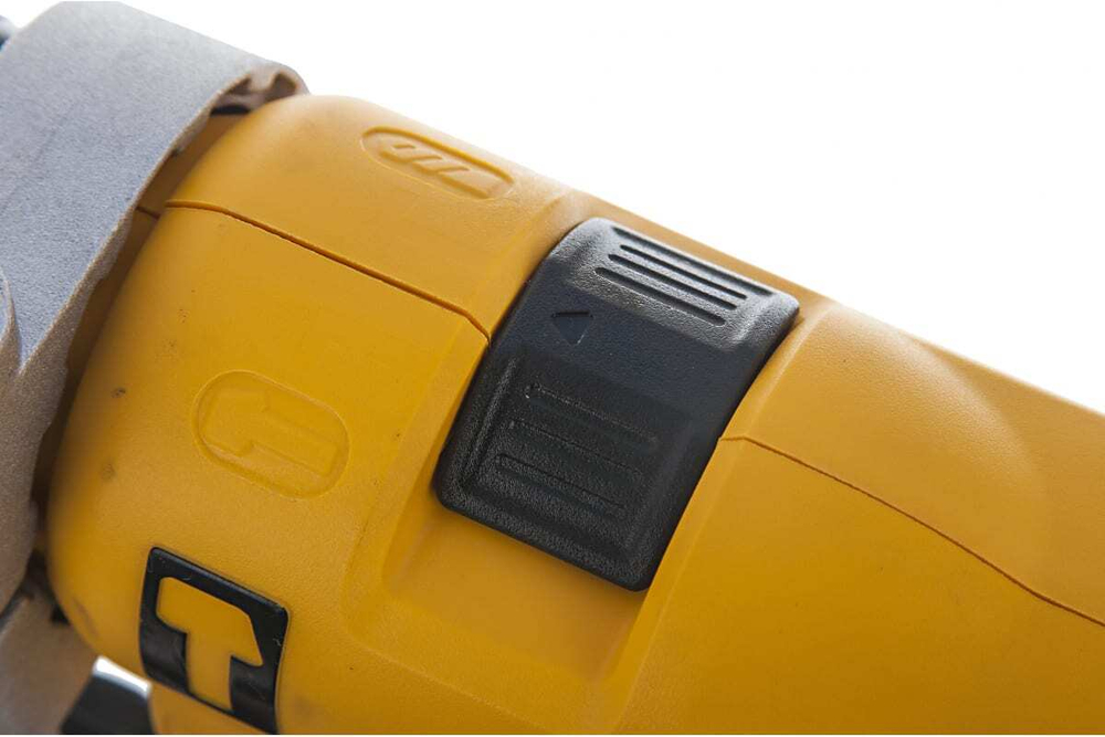 Ударная дрель DeWALT DWD024KS-QS