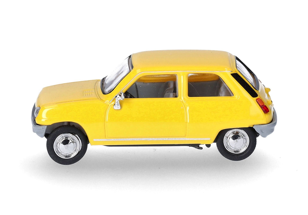 Автомобиль Renault R5, желтый