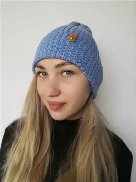 Шапка женская вязаная шерстянная
