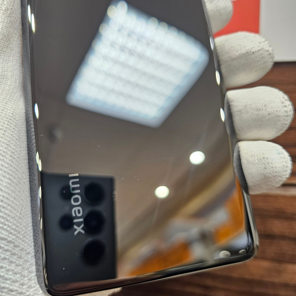 Крышка для Xiaomi 13 Pro - оригинальная задняя керамическая панель (чёрного цвета)