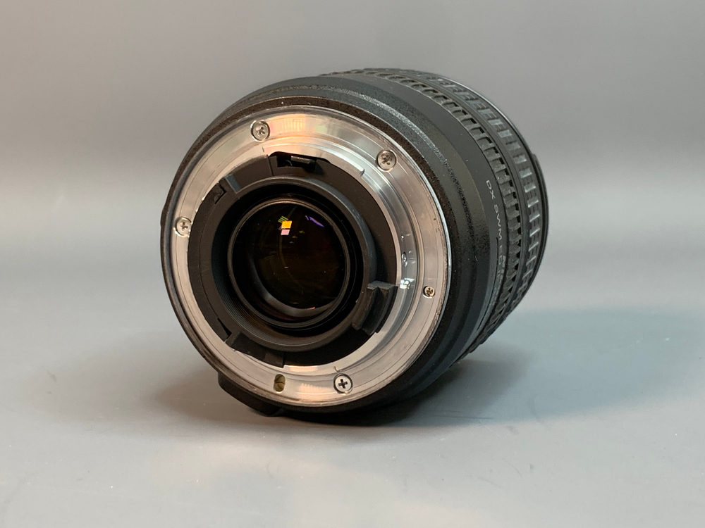 Nikon 18-70mm 3.5-4.5G ED-IF AF-S DX Zoom Nikkor внутри пыль