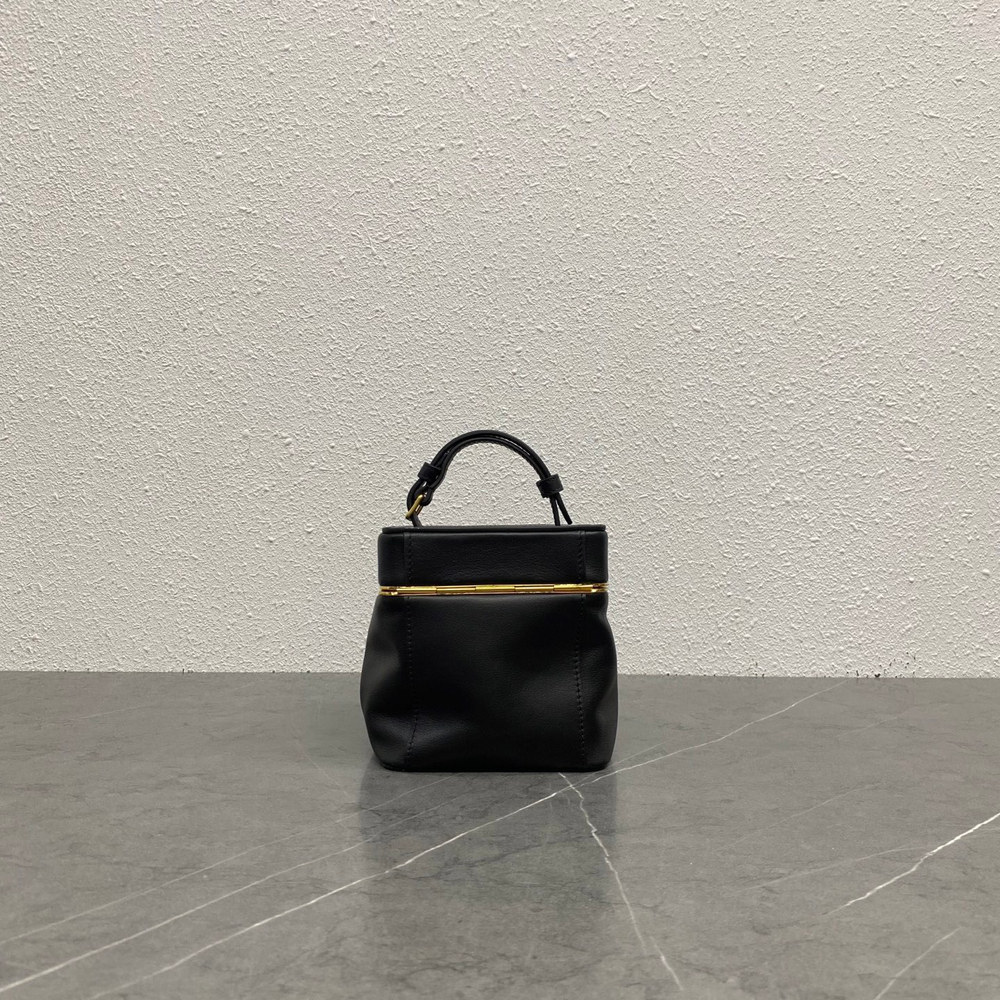 Cube in Supple
