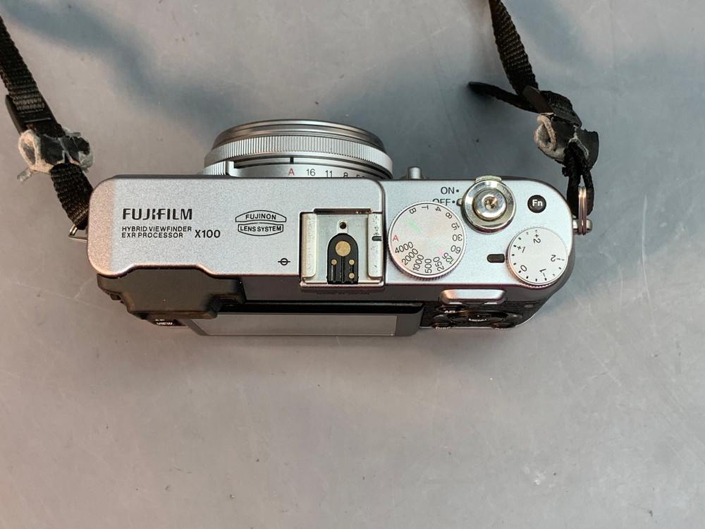Fujifilm FinePix X100