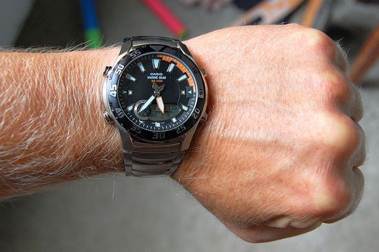 Наручные часы Casio AMW-710D-1AVDF