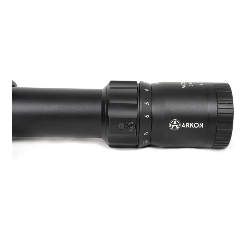Оптический прицел ARKON Model B 3-18х44 / Аркон Модель Б 3 18 44 - крупный план окуляра и кольца кратности