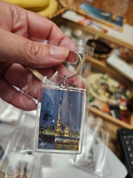 Брелок для ключей с авторской картиной акварелью 4х5,5 см "Петропавловка"