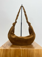 AMALIA HOBO