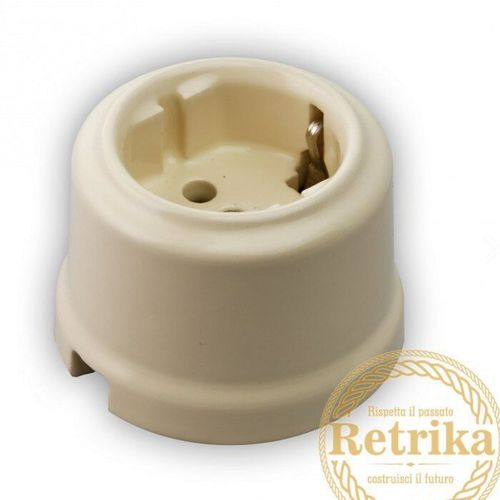 Розетка с заземлением цвет Слоновая кость, Retrika RS-80005 / Интернет