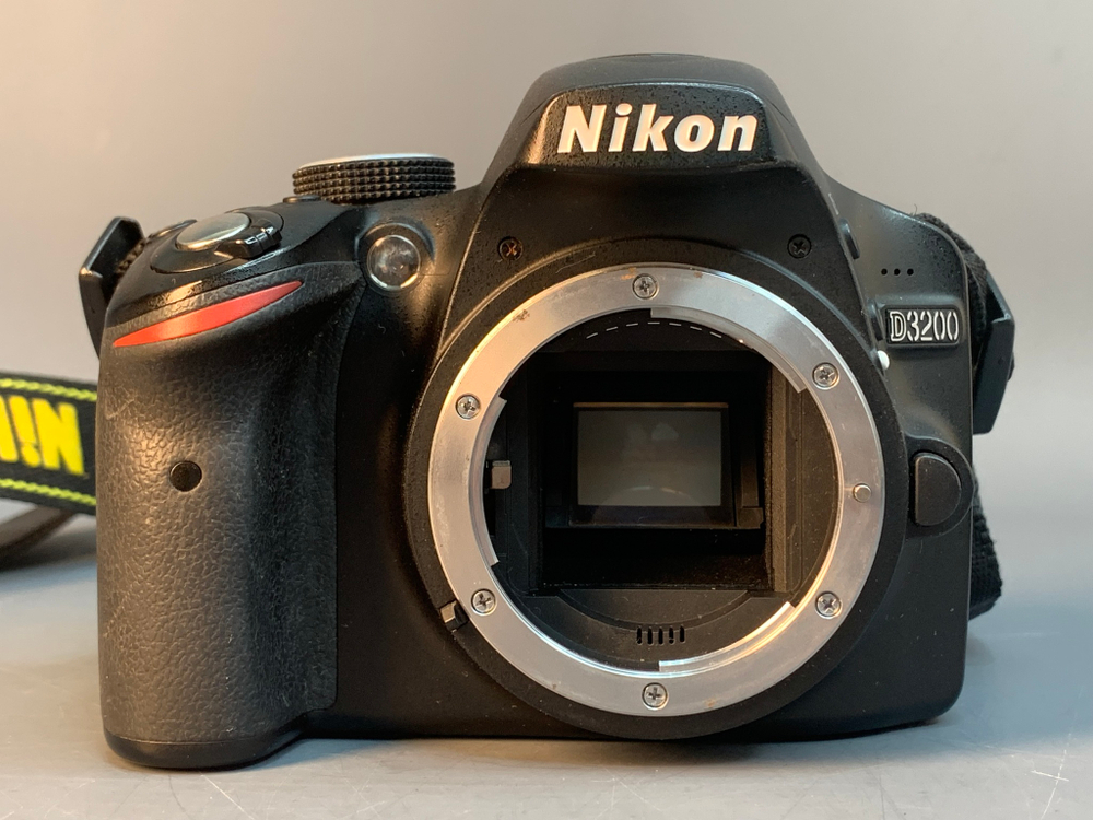 Nikon D3200 47000 кадров + Nikon 18-55mm DX VR 3.5-5.6G