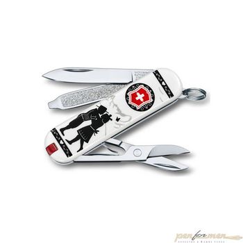 Нож перочинный Victorinox Classic Alps Love 58 мм 7 функций (0.6223.L1801)