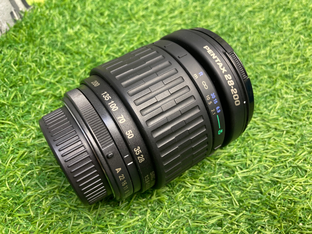 Pentax-FA SMC 28-200mm 3.8-5.6