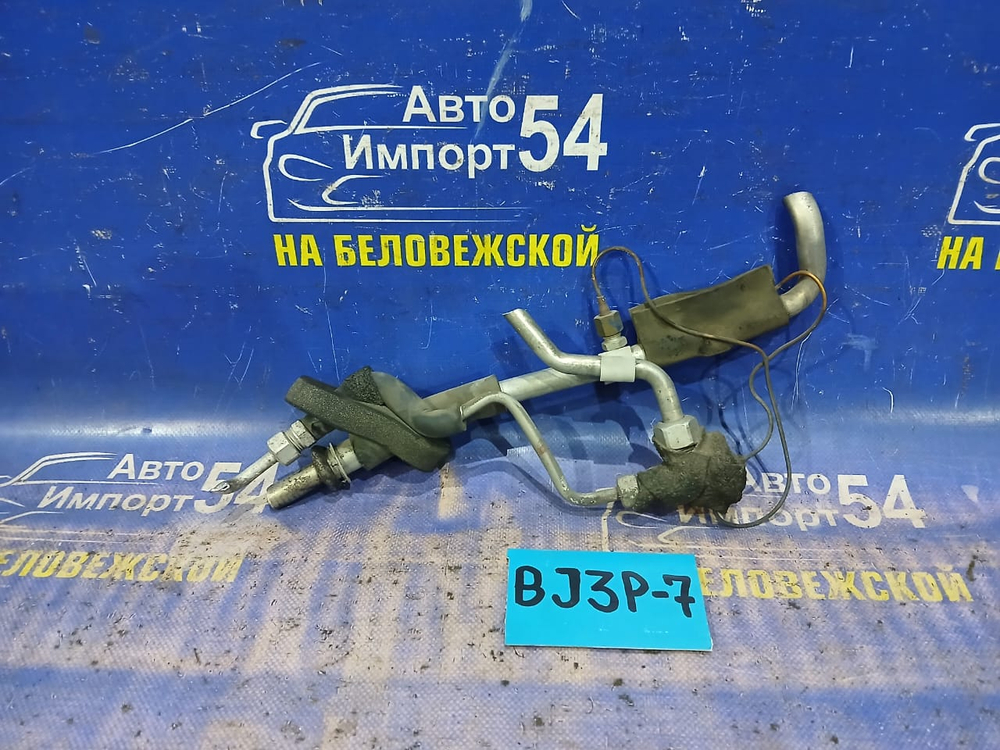 Клапан кондиционера MAZDA FAMILIA 2001
