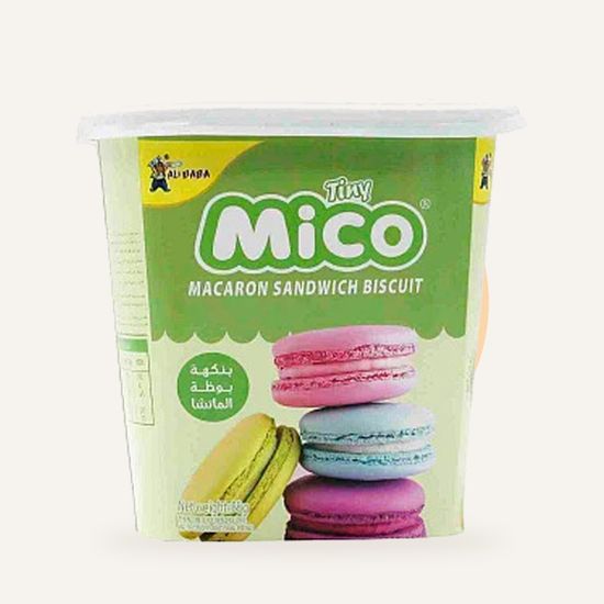 Печенье Tiny Mico Macaron — на фирменном фоне OH MY GEEK