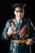 Статуэтка. Фарфор. Маргелов Василий Филиппович генерал армии. Россия