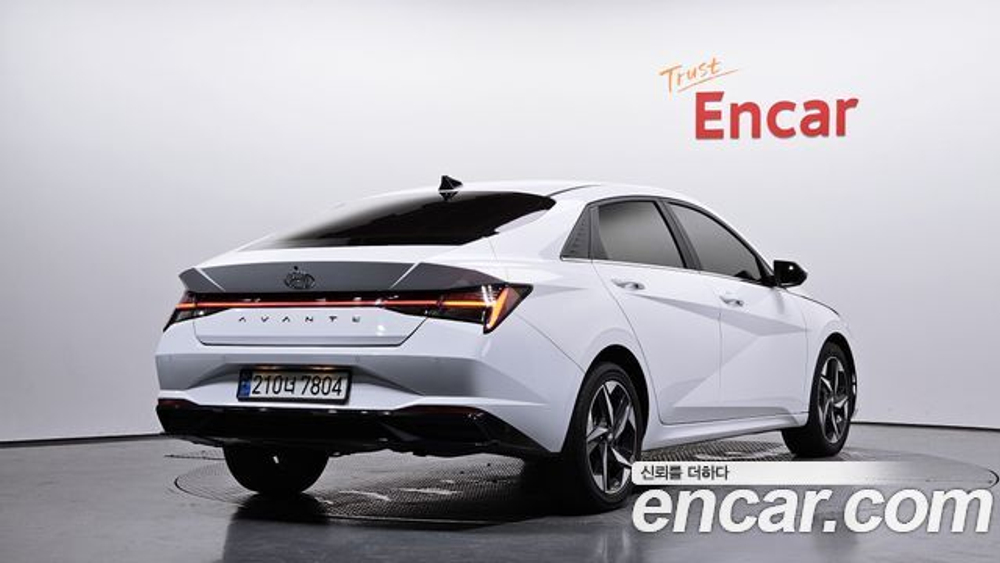 Hyundai AVANTE 1.6 — 2023